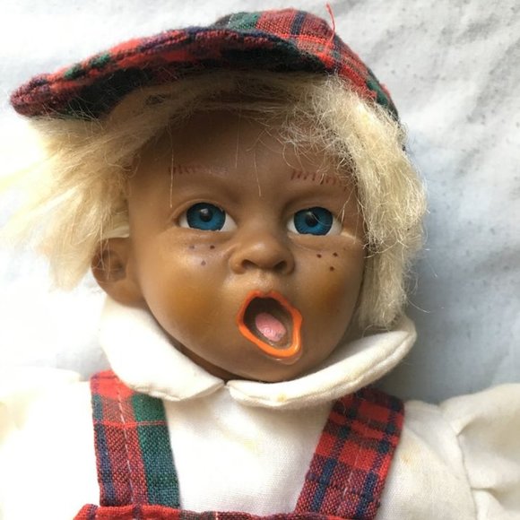 Expression Doll by Sugar Loaf - Picture 3 of 8